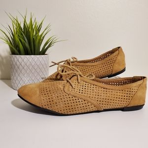 Black poppy laced flats